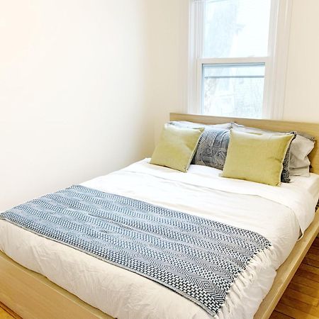 קיימברידג' Best Location At Harvard University! 4 Bedroom Apartment! Two Units Available! מראה חיצוני תמונה